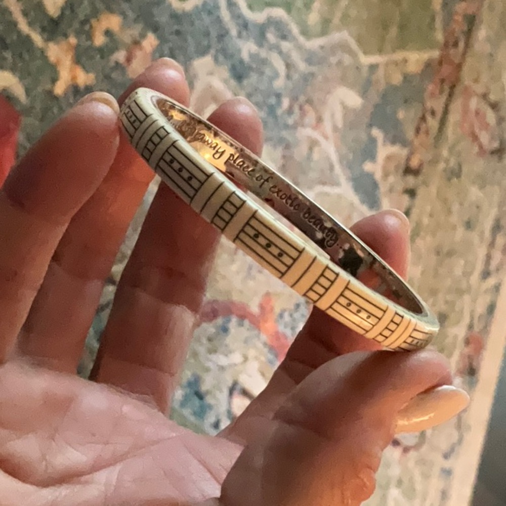 White and Gold Patterned Fashion Bangle Bracelet - Brand Unspecified